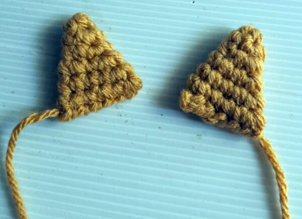 orejas tejidas de gatito amigurumi