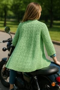 saco largo folk tejido a crochet en color verde claro