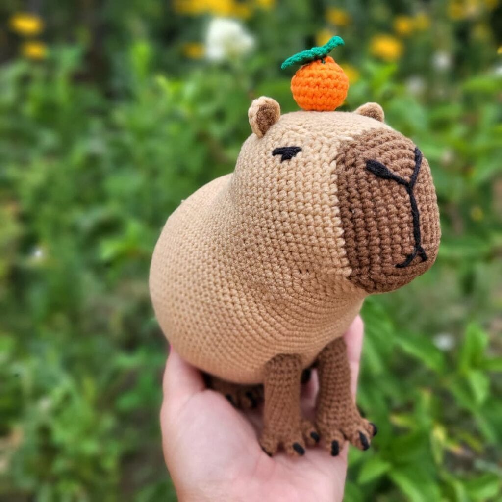 carpincho amigurumi